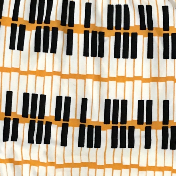 LuLaRoe TC Leggings - Picture 2 of 3